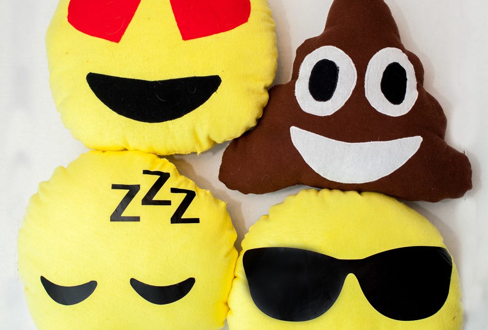 Emoji Pillows :: 2017 Holiday Freebies with Patterns for Pirates